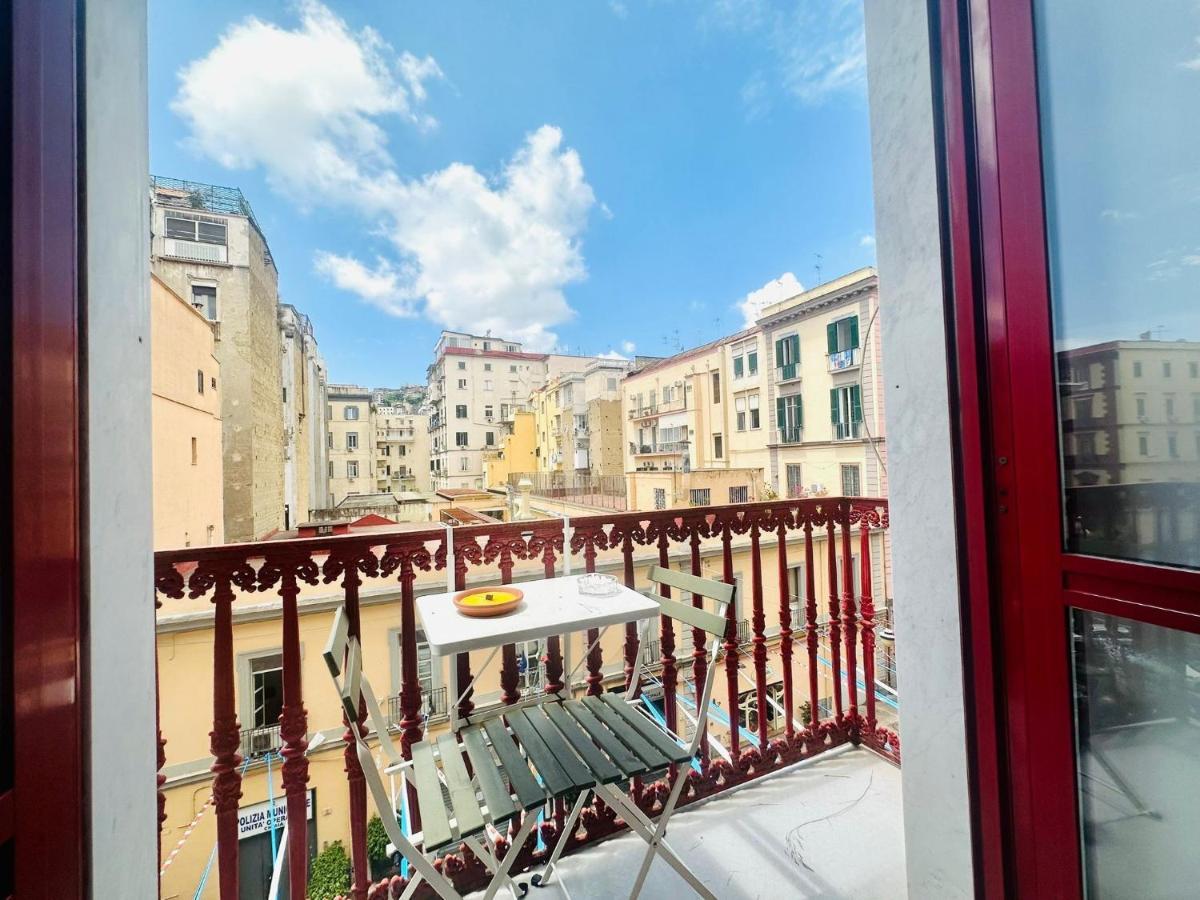 Family Relax Caracciolo Bed & Breakfast Napoli Bagian luar foto
