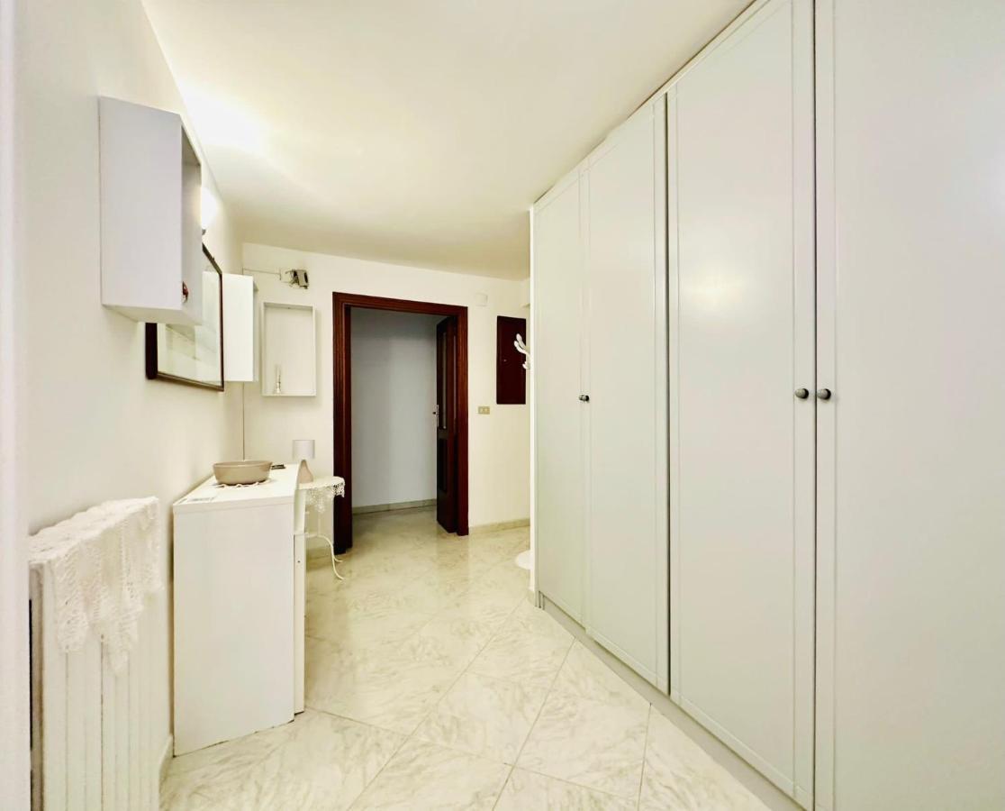 Family Relax Caracciolo Bed & Breakfast Napoli Bagian luar foto