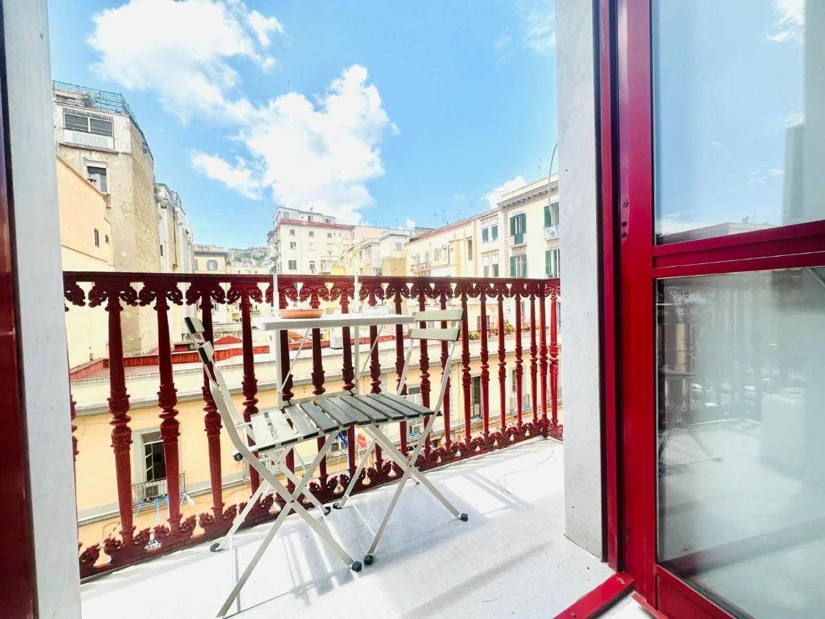 Family Relax Caracciolo Bed & Breakfast Napoli Bagian luar foto