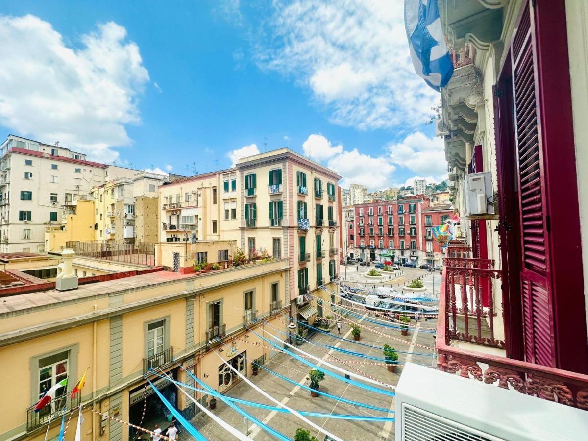 Family Relax Caracciolo Bed & Breakfast Napoli Bagian luar foto